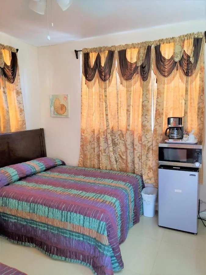 Golden Gates Inn Basseterre 0*,