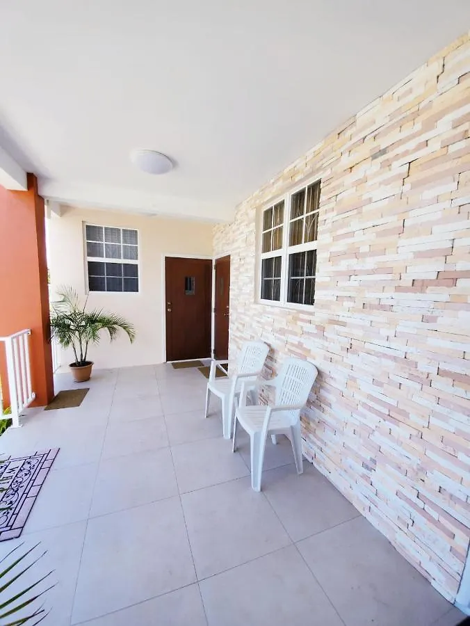 Golden Gates Inn Basseterre 0*,  St. Kitts und Nevis